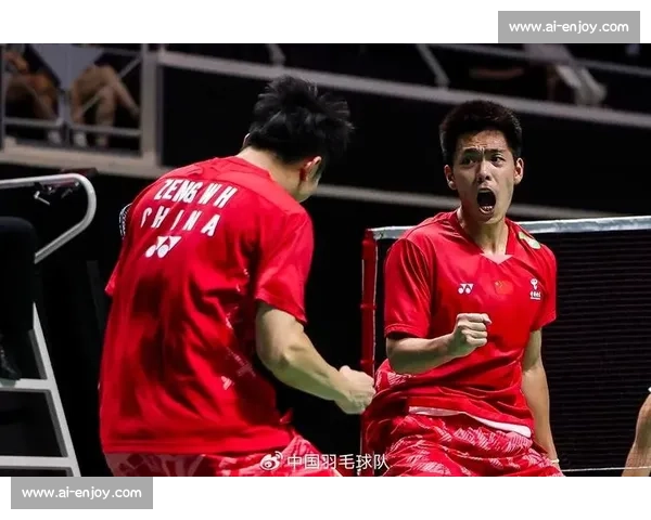 羽毛球赛场上的激烈对决与运动员的超凡表现展现竞技精神与团队合作之美 羽毛球赛场上的激烈对决与运动员的超凡表现展现竞技精神与团队合作之美